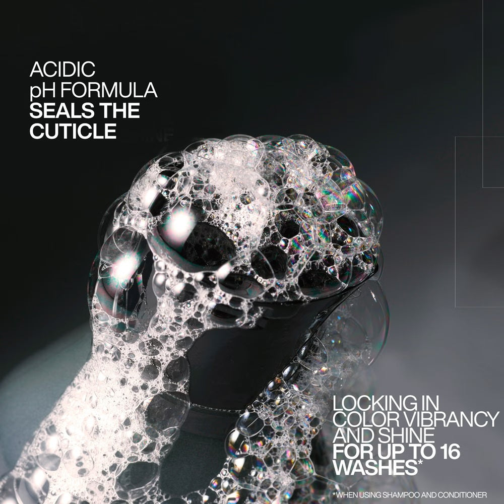 Redken Acidic Colour Gloss foam: acidic pH formula seals the cuticle to lock in colour